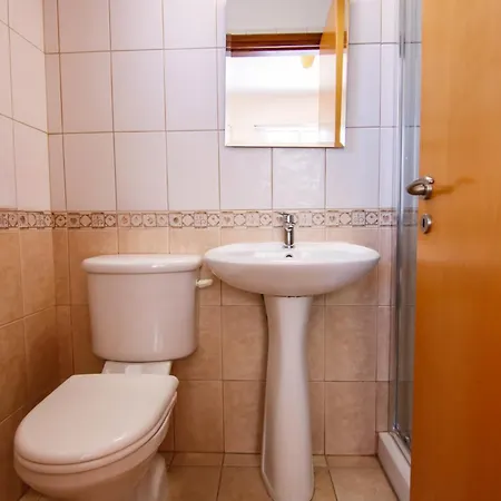 Apartamento Phaedrus Living: Universal Flat Alina *