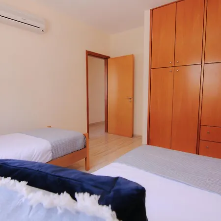 Apartamento Phaedrus Living: Universal Flat Alina
