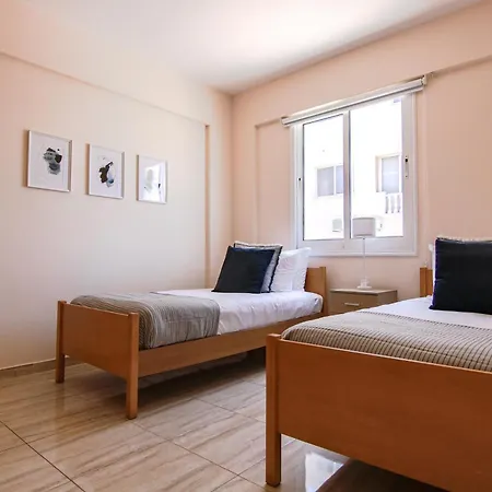 Apartamento Phaedrus Living: Universal Flat Alina
